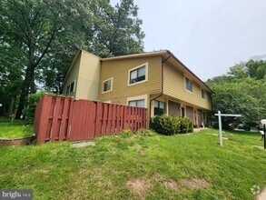 Building Photo - 10662 Spring Oak Ct