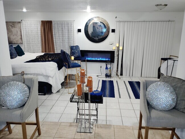 Building Photo - 704 E 121st Ave