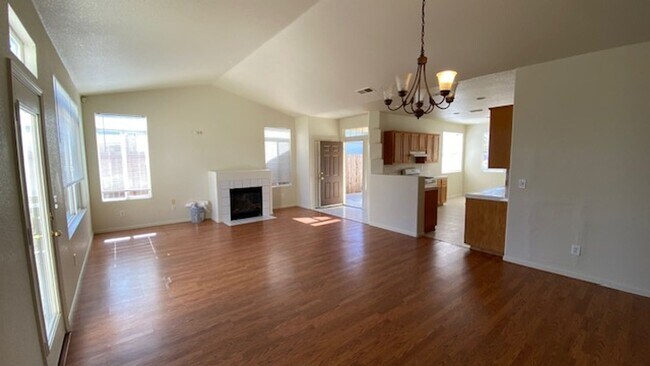 Building Photo - Rio Vista Single Story Home Available for Rent