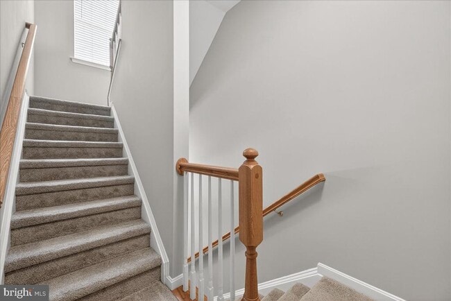 Building Photo - 1811b Wheyfield Dr