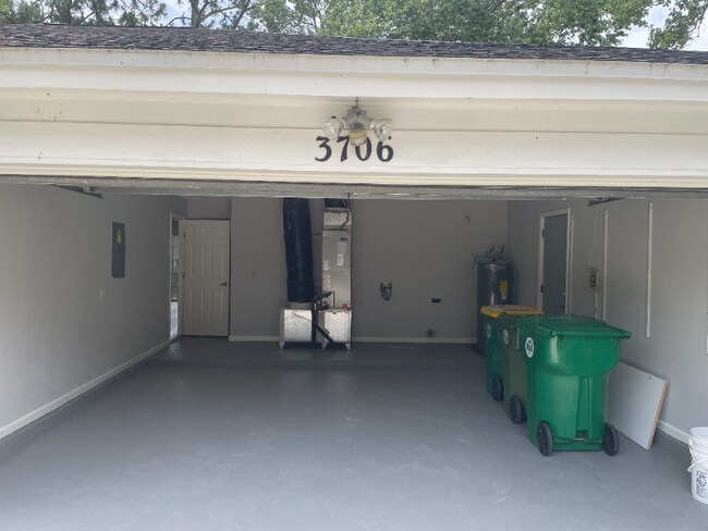 Building Photo - 3706 Sanctuary Way N