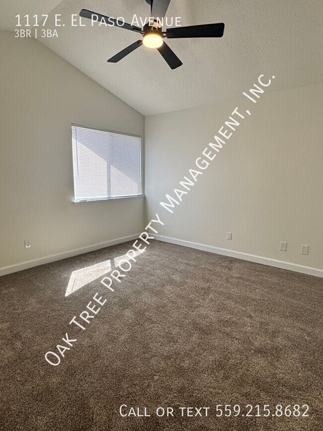 Building Photo - 1117 E El Paso Ave