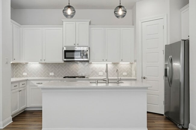 Building Photo - 10906 Perennial Mist Dr
