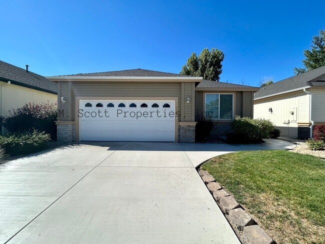 Primary Photo - 1040 Aspen Grove Cir