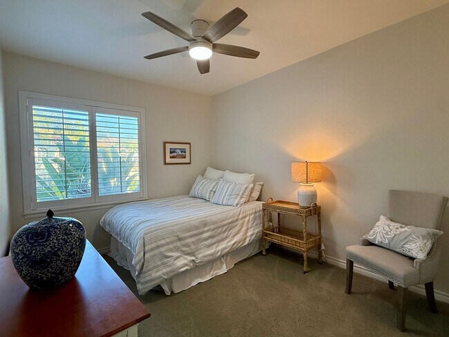 Building Photo - Vibrant 3 Bedroom Townhome in Bressi Ranch
