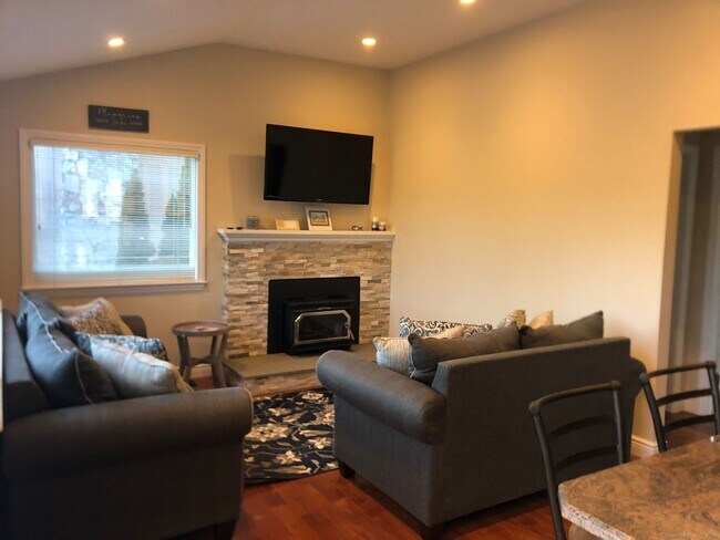 Building Photo - 47 S Lake Shore Dr