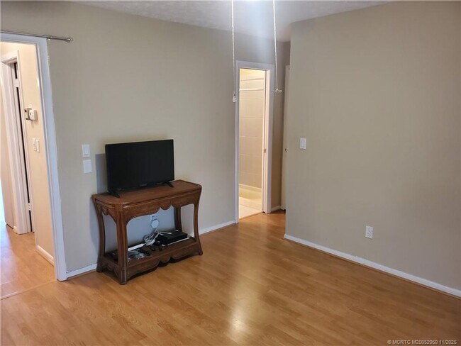 Building Photo - 2929 SE Ocean Blvd