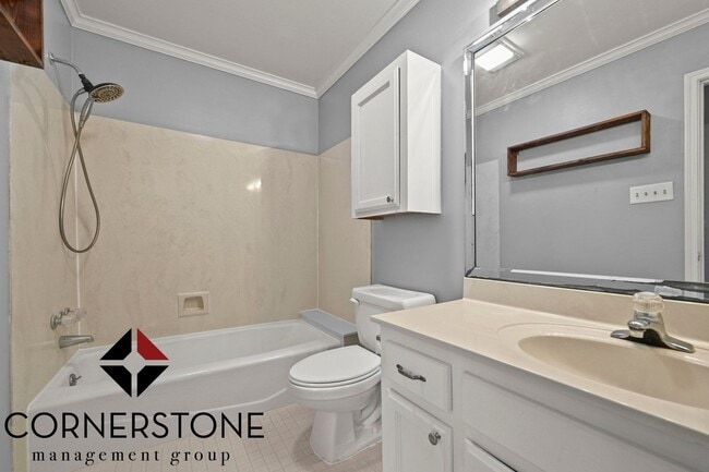 Building Photo - 3 bedroom home LOCATED OFF OF JONES CREEK ROAD!