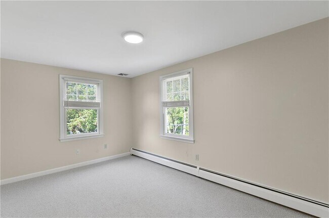 Building Photo - 544 Slocum Rd