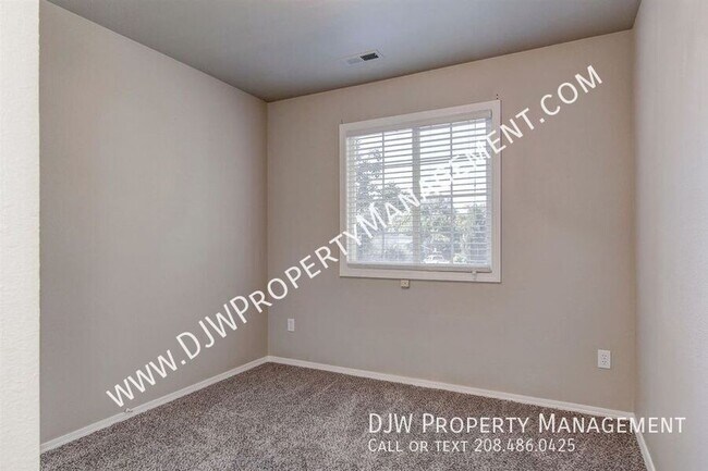 Building Photo - 520 N Shady Grove Way