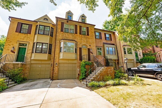Building Photo - Great 3br 2.5 Bath Townhome in Rockville MD