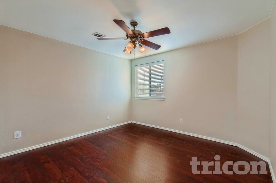 Building Photo - 257 Verano Dr