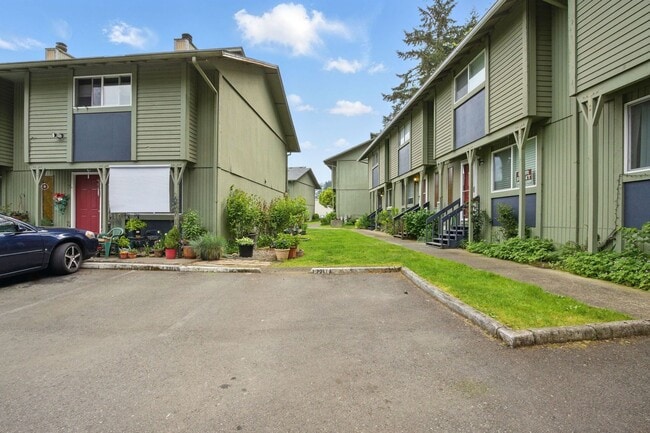 Building Photo - Charming Salmon Creek Condo