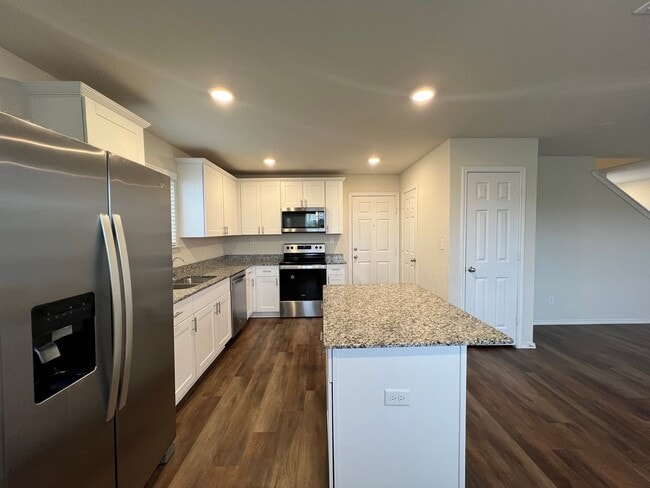 Building Photo - Stunning 4 bdrm Two-Story in  NBTX