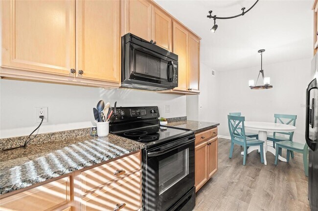 Building Photo - 3267 39th St S