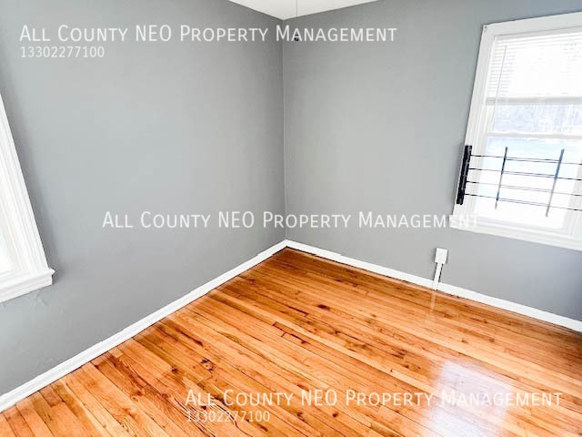 Building Photo - 16918 Lotus Dr