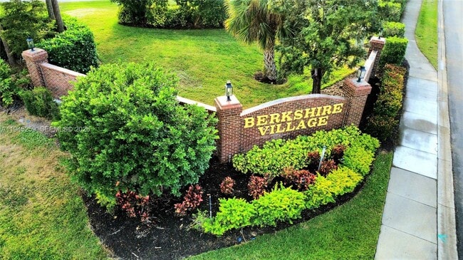 Building Photo - 1448 Churchill Cir