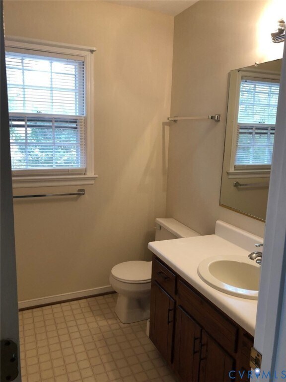 Building Photo - 2442 Crystal Ridge Rd