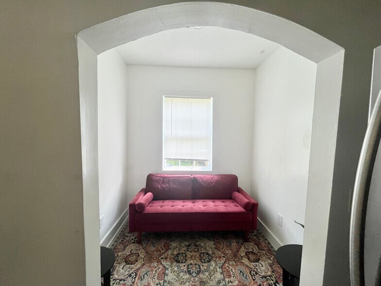 Building Photo - 645 Eastern Ave