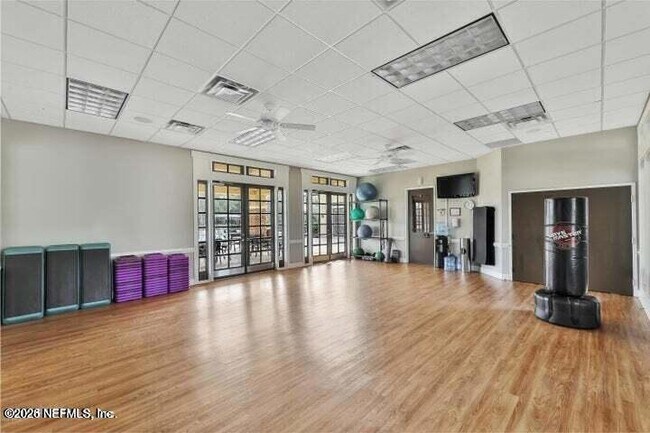 Building Photo - 1837 Forest Glen Way