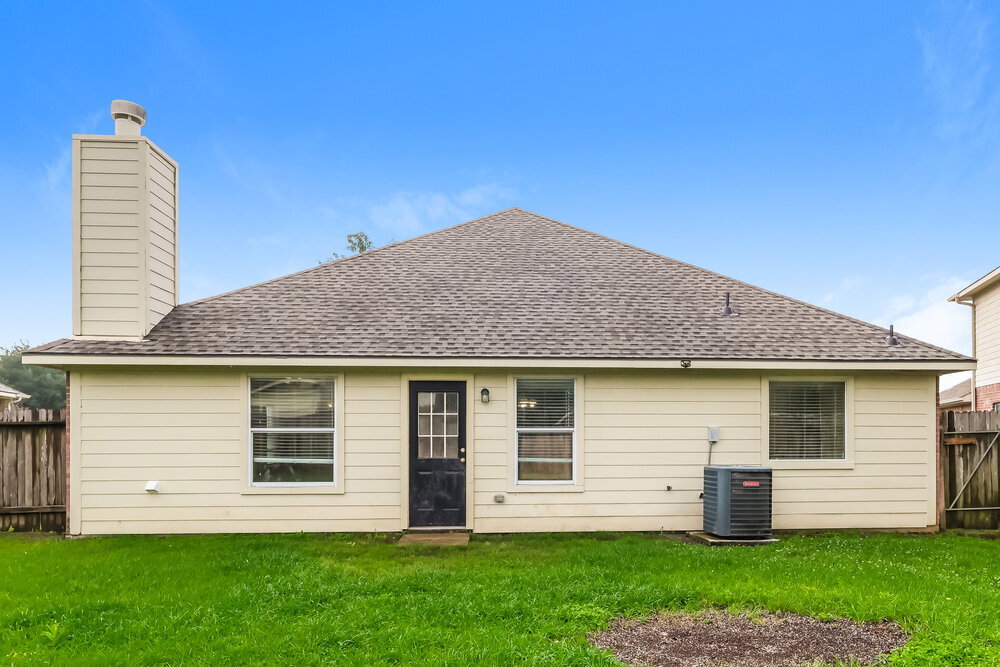 Building Photo - 5203 Lost Cove Ln