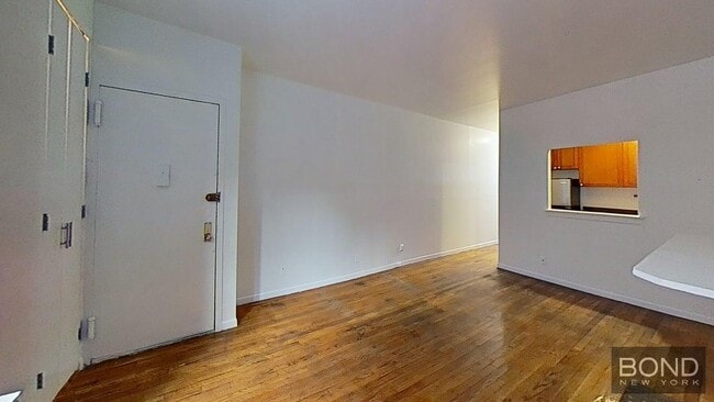 Building Photo - 247 W 26th St