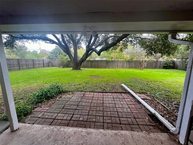 Building Photo - 795 Vogel Dr