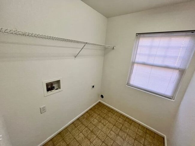 Building Photo - $0 DEPOSIT OPTION! BEAUTIFUL TWO-STORY HOM...