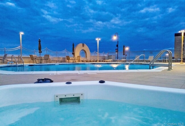 Building Photo - 360 Shore Rd