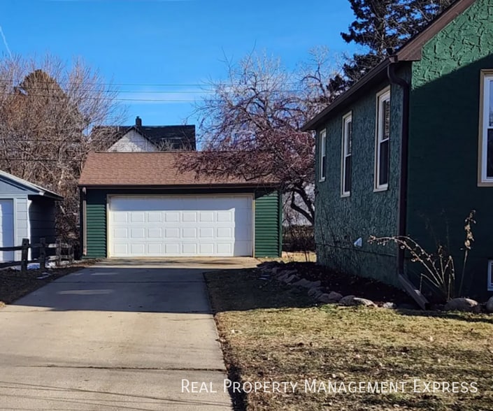 Building Photo - Cozy 3 bedroom 2 bathroom home