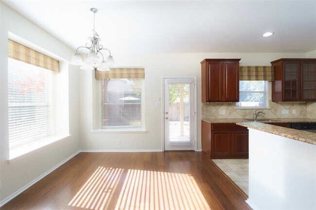 Building Photo - 8528 Harrier Dr