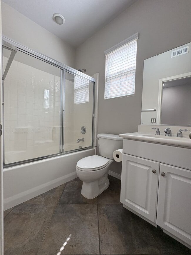 Building Photo - 4 Bed 3 Bath Home for Rent in Murrieta