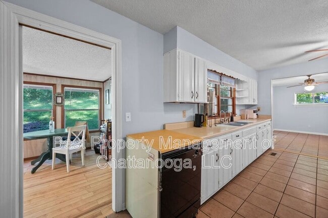 Building Photo - 9851 Millsaps St
