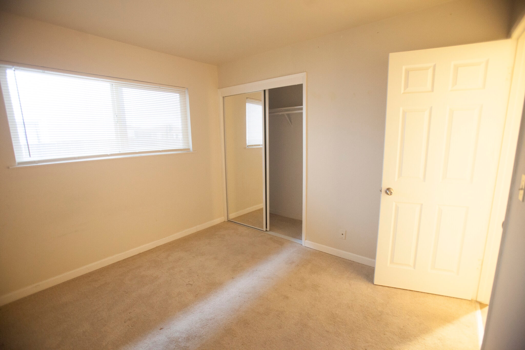 Building Photo - 621 Grand Fir Ave