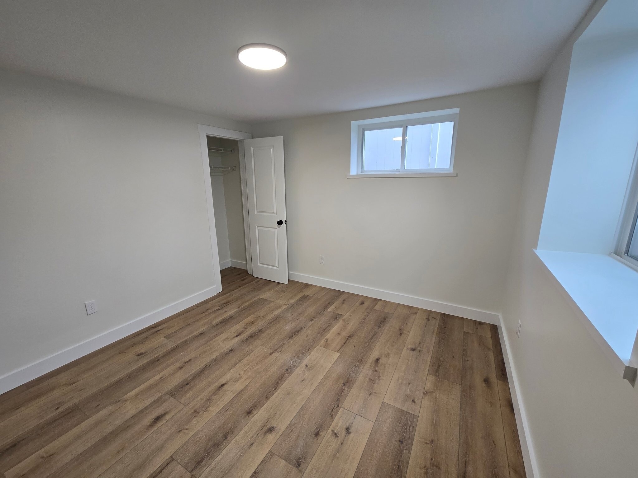 Building Photo - 20 Poirier Pl