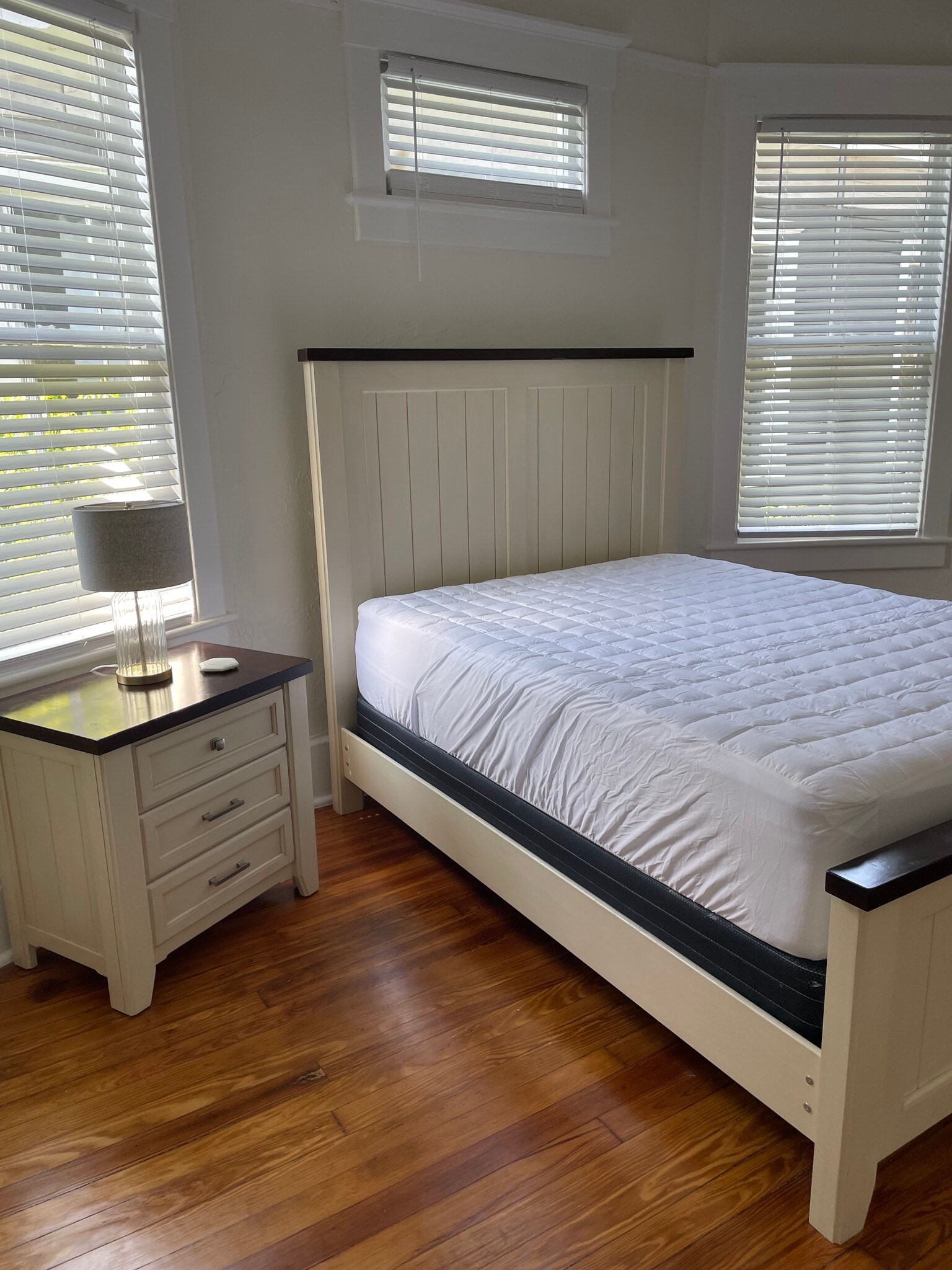 Building Photo - 2206 Bull St