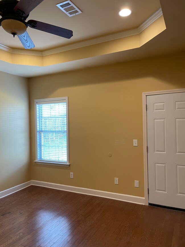 Building Photo - 364 Split Rail Dr