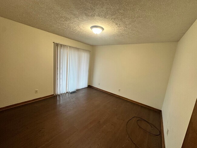 Building Photo - 1904 Sherrie Lane