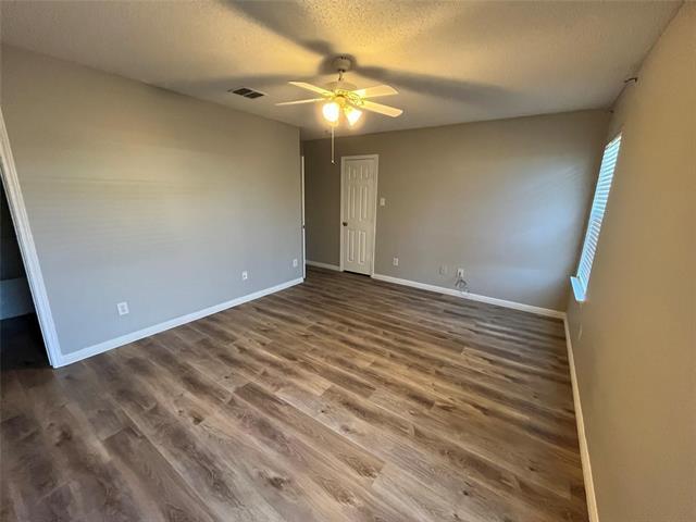 Building Photo - 2712 Lazy Oak Dr