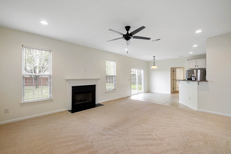 Building Photo - 4019 Cadence Dr