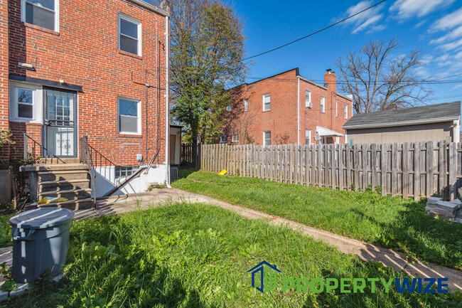 Building Photo - 3705 Midheights Rd