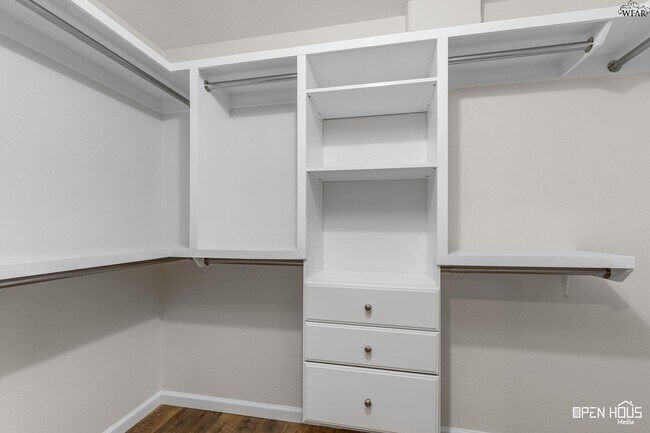 Building Photo - 3512 Juniper Ln
