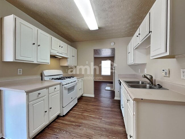 Building Photo - 2603 Old Rex Morrow Rd