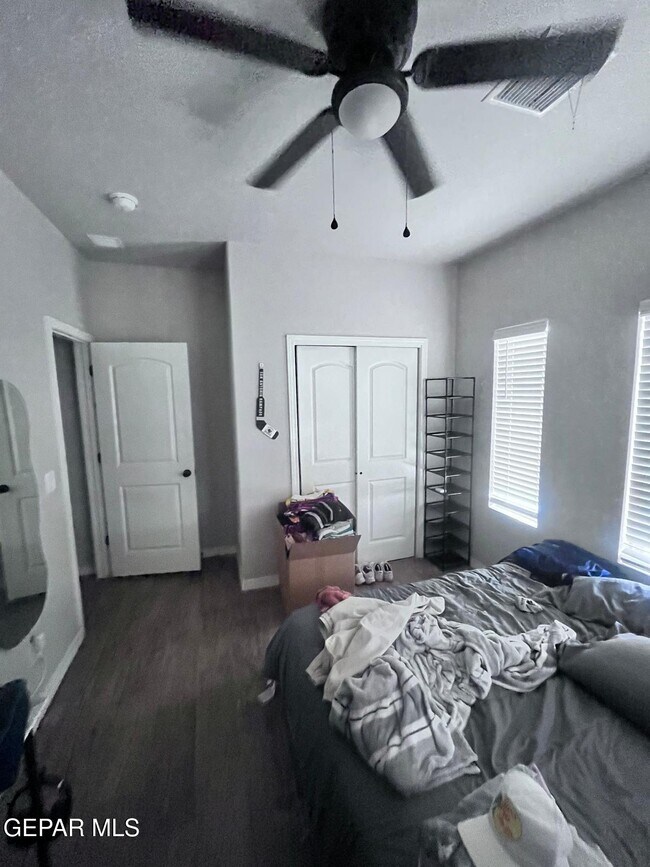 Building Photo - 12873 Haxby St