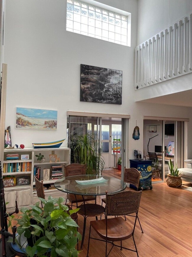 Building Photo - 1592 Springside Dr