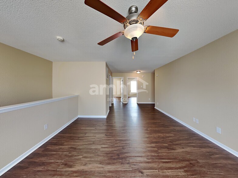 Building Photo - 7927 Newhall Way