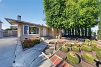 Building Photo - 11407 Delano St