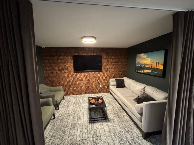 Club lounge - 433 S 7th St