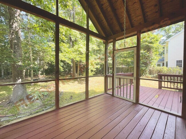 Building Photo - 413 Perry Creek Dr