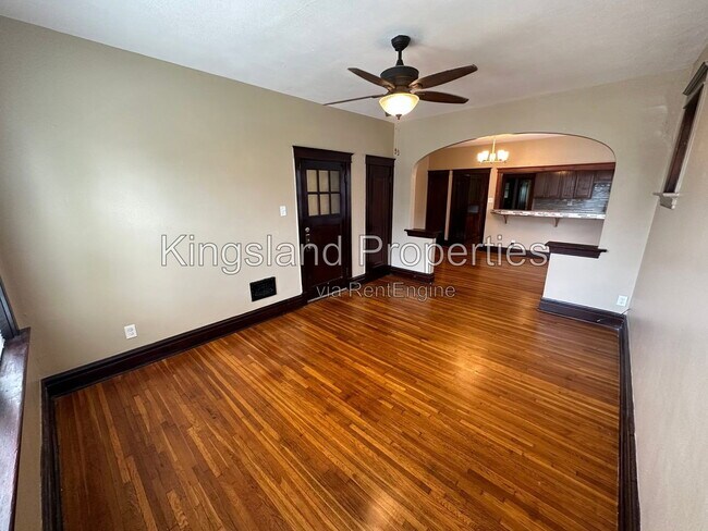 Building Photo - 4947 Arsenal St